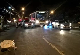 Colisão entre ônibus e carro deixa 8 feridos no bairro do Tabuleiro, em Maceió