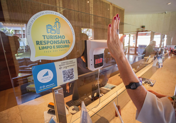 Empresas apostam em protocolos sanitários para proteger profissionais e turistas em Alagoas