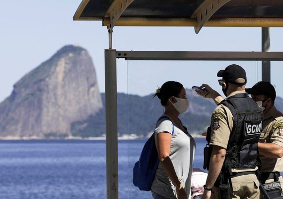 Festas de Réveillon são canceladas devido à pandemia