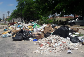 Defensoria cobra resposta sobre lixo acumulado em Maceió