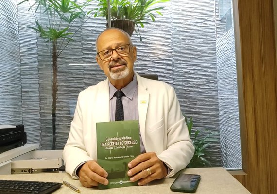 'Incentivar o bom atendimento': Dr. Mário Ronalsa fala sobre o seu mais novo livro