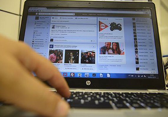 Facebook condena ataques a agências brasileiras de checagem de dados