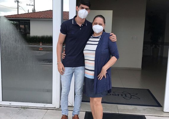 Mãe do cantor Willy Vaqueiro morre em Arapiraca, após cirurgia cerebral