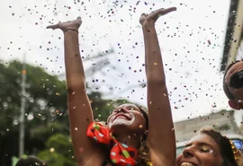 Carnaval aumenta fluxo de turistas  e deve injetar R$ 9 bilhões na economia