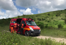 Bombeiros atendem feridos em colisão entre motos em Maragogi