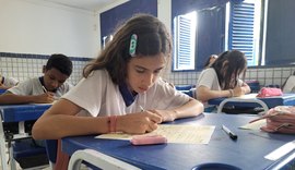 Entenda como são selecionados os livros didáticos da rede pública