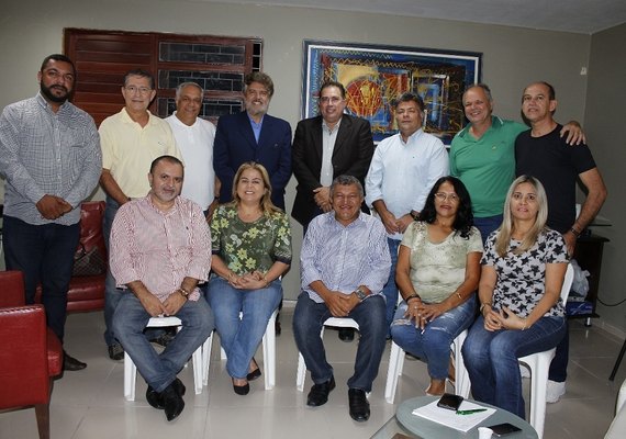 Partidos fecham a 1ª coligação de federal em AL