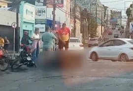 Mulher é levada ao HGE após colisão em cruzamento em Maceió