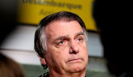 Bolsonaro deve ser internado nesta quarta para cirurgia em Brasília