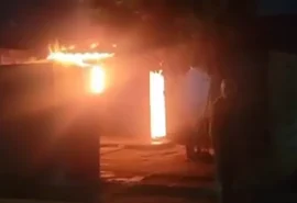 Incêndio destrói residência no Conjunto Bosque dos Palmares, em Rio Largo