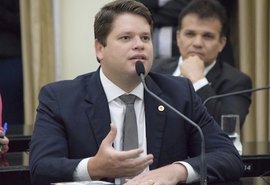 Davi Davino Filho “encara” Santoro e de quebra cutuca Renan Filho