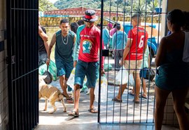 Abrigos de Fernão Velho recebem doações dos mercados públicos de Maceió