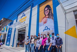 Prefeito Luciano Barbosa entrega Shopping Popular de Arapiraca após revitalização