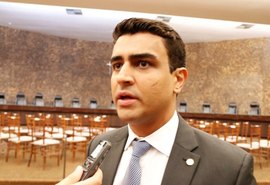 Após denúncia, JHC diz que vai pagar contratados da Saúde