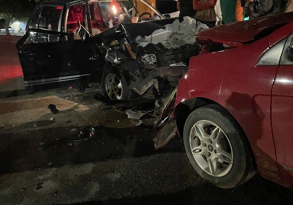Colisão entre dois veículos deixa nove feridos e um morto na AL-110, em Arapiraca