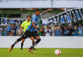Grêmio bate Ceará com 1º gol de Churín