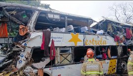 Ônibus envolvido em acidente em Petrópolis não tinha autorização para viage