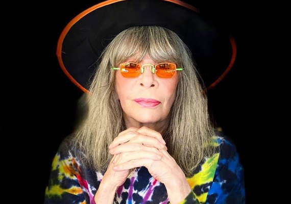 Rita Lee é vacinada contra a Covid-19 em São Paulo