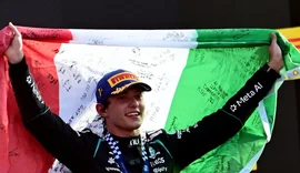 Vettel apoia Antonelli em busca de recorde de campeão mais jovem na F1