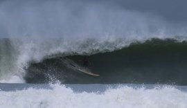 Marinha alerta sobre ondas que podem superar 3 metros de altura no litoral alagoano