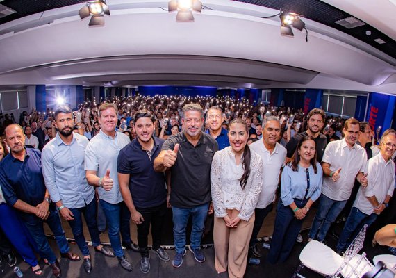 Arthur Lira lança pré-candidatura ao Senado com forte base política
