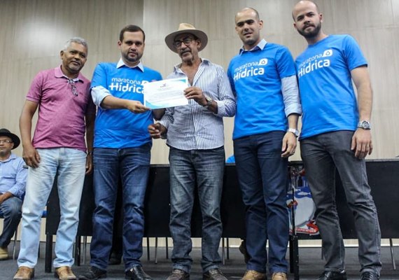 Governo entrega 200 outorgas do uso de água para os produtores rurais