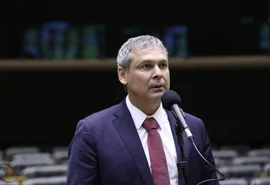 “Estuprador”: acusação de Lindbergh contra Gaspar gera pedido de cassação