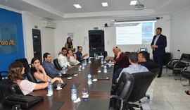 Empresários participam de reunião preparatória