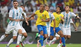 Brasil vence a Argentina com gol de Miranda aos 47 do segundo tempo