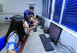 Mais de 1.300 vagas em cursos profissionalizantes são ofertadas para alunos da rede estadual