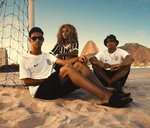 Corinthians lança novo uniforme inspirado na invasão de 1976
