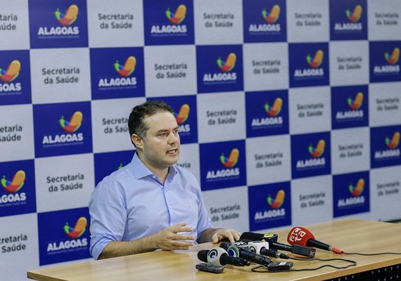 “Ou abre agora ou abre dia primeiro”, diz Renan Filho