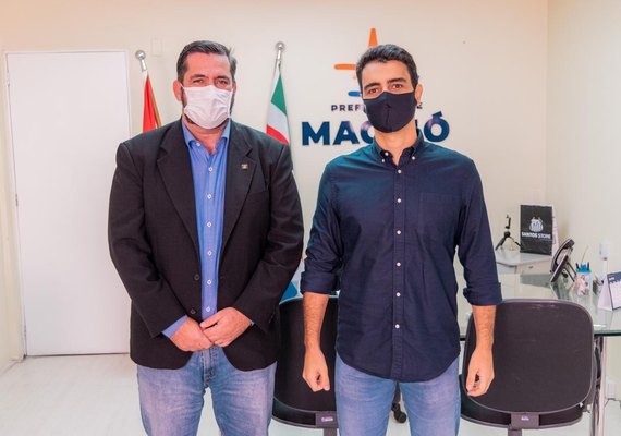 Vereador e prefeitura discutem recursos federais para bairros com afundamento de solo