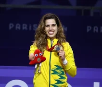 De hobby após assalto ao ouro: Carol Moura no topo do parataekwondo