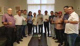 Prefeito Júlio Cezar anuncia voto em Renan Calheiros