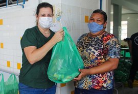 Educação entrega mais uma remessa de kits da agricultura familiar aos alunos da rede municipal