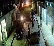 VÍDEO: Câmera de segurança registra homem sendo assassinado a tiros em Arapiraca