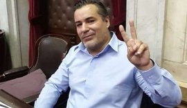 Deputado argentino renuncia após ato erótico em sessão virtual da Câmara