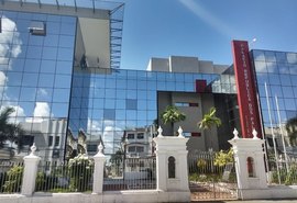 Metade dos secretários de Renan Filho deve disputar nas eleições em 22