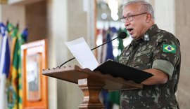 Lula exonera comandante do exército