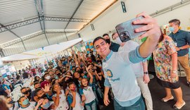 Prefeito JHC lança Escola Digital e democratiza acesso de alunos à tecnologia