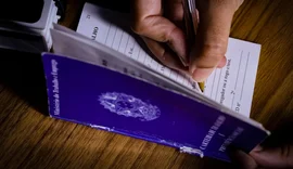Brasil cria 85,8 mil vagas formais de emprego em abril
