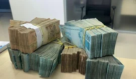 PF prende empresário com R$ 270 mil dentro da Prefeitura de Murici