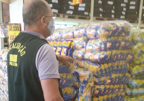 Arapiraca: Procon realiza pesquisa em supermercados sobre itens da cesta básica