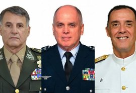 Comandantes das Forças Armadas deixam os cargos