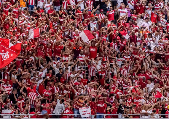 CRB suspende meia-entrada e confirma 12 mil torcedores no clássico