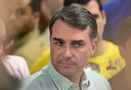 Empresa de Flávio Bolsonaro faturou R$ 14 milhões durante o mandato