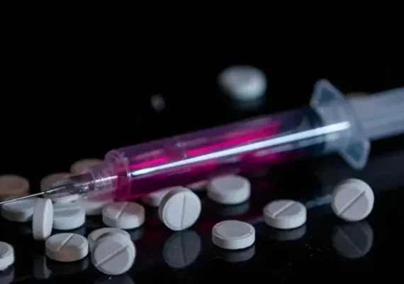 Hospital Universitário inicia distribuição de hormônios para pessoas trans