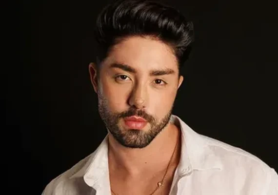 Rico Melquiades quer diminuir altura e cogita até “troca de pés”