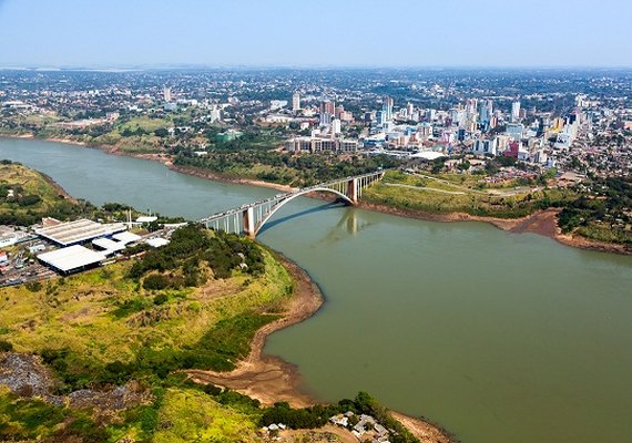 Ponte entre Brasil e Paraguai é reaberta e anima negócios na região